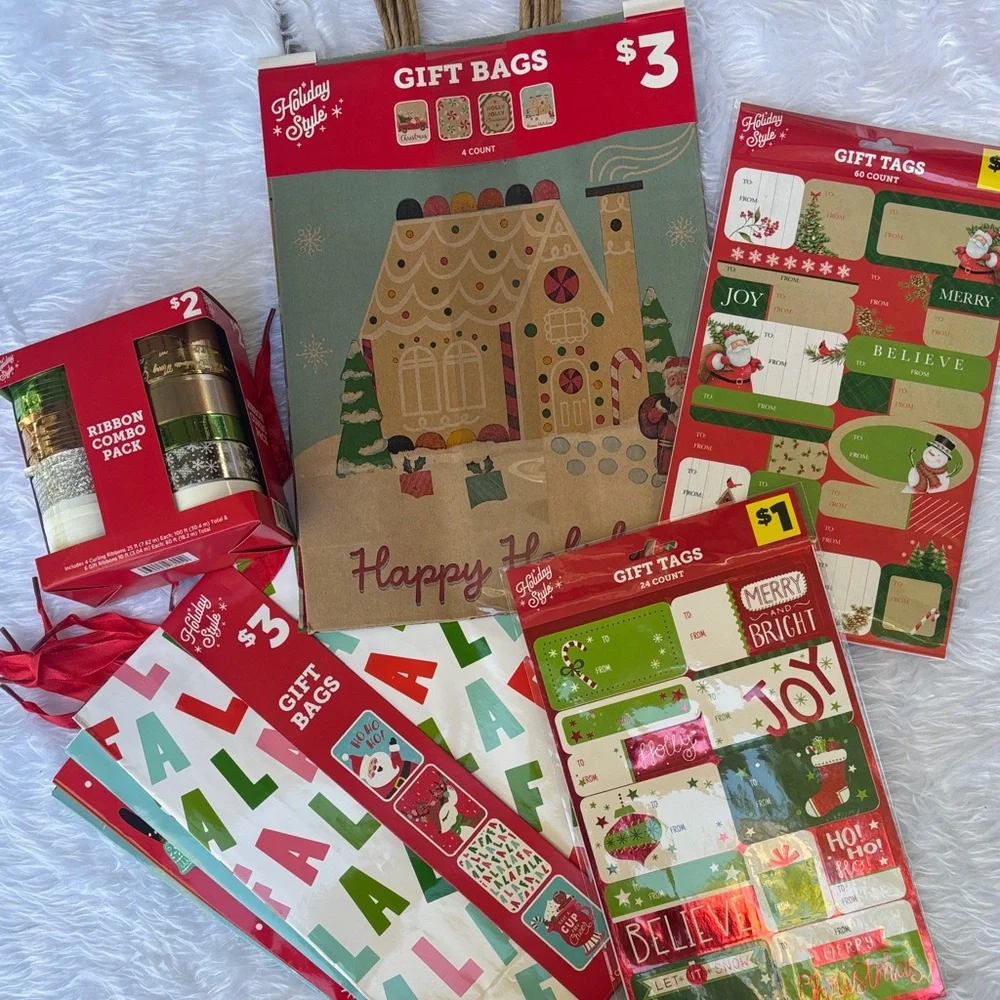 Holiday Gift Bag and Tag Set